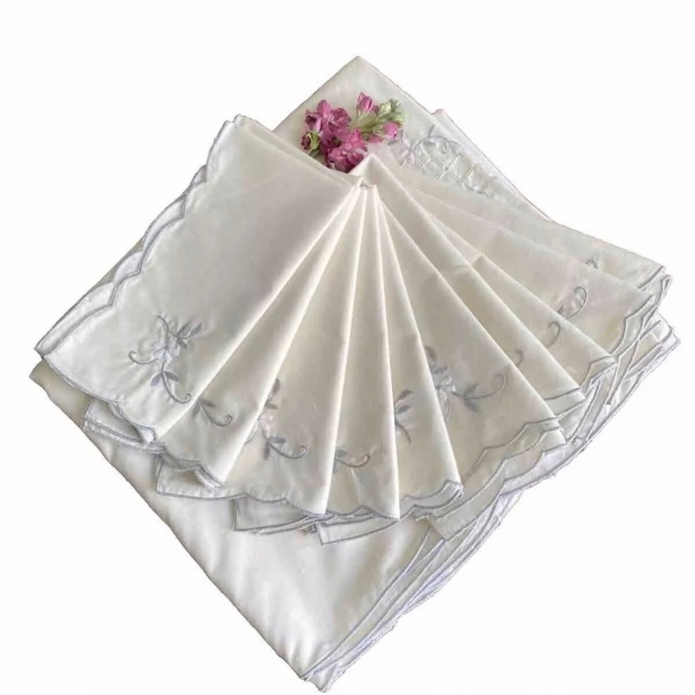 Cream Cotton Floral Embroidered Tablecloth Napkins Cottage- Gray Edges 111x67”